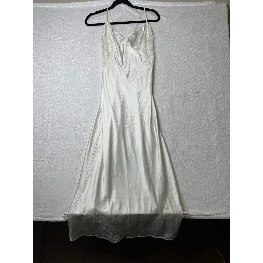 Victoria's Secret Nightgown Women Medium White Lace Sequin Satin Long Slip